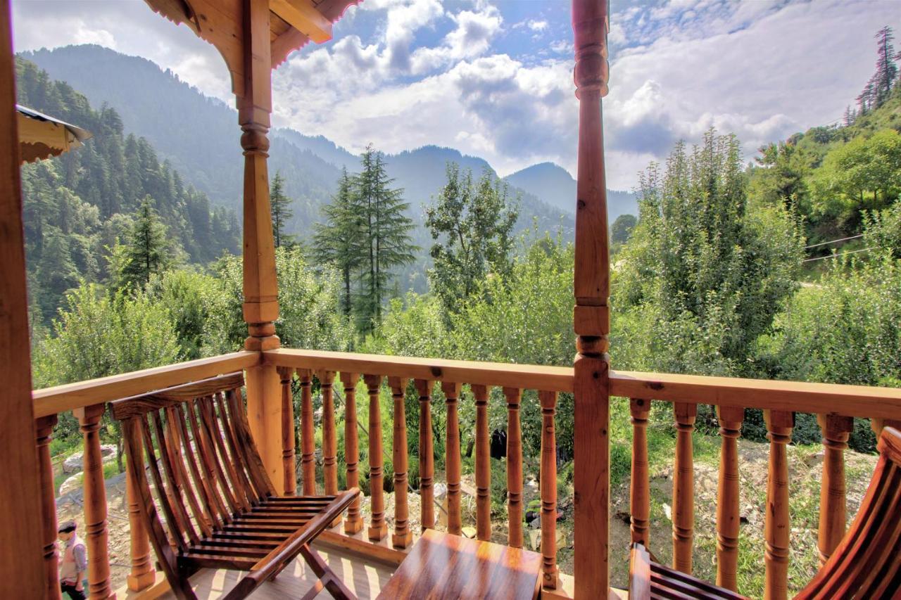 Premium mountain view room with balcony