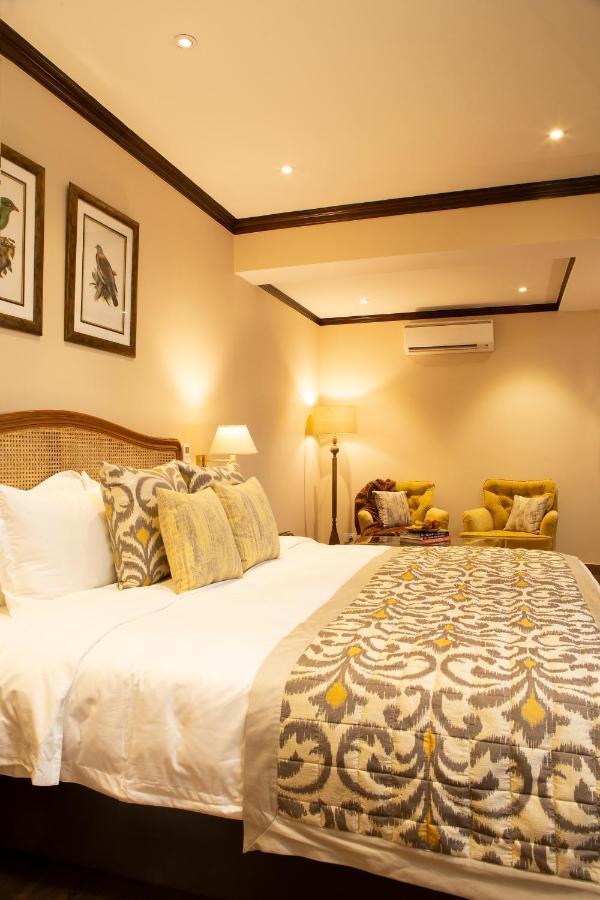 Family Room with Garden View,1127675622:JPEG