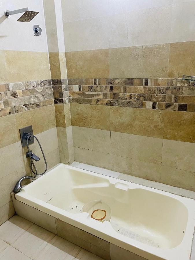 Deluxe Quadruple Room,1363262300:JPEG