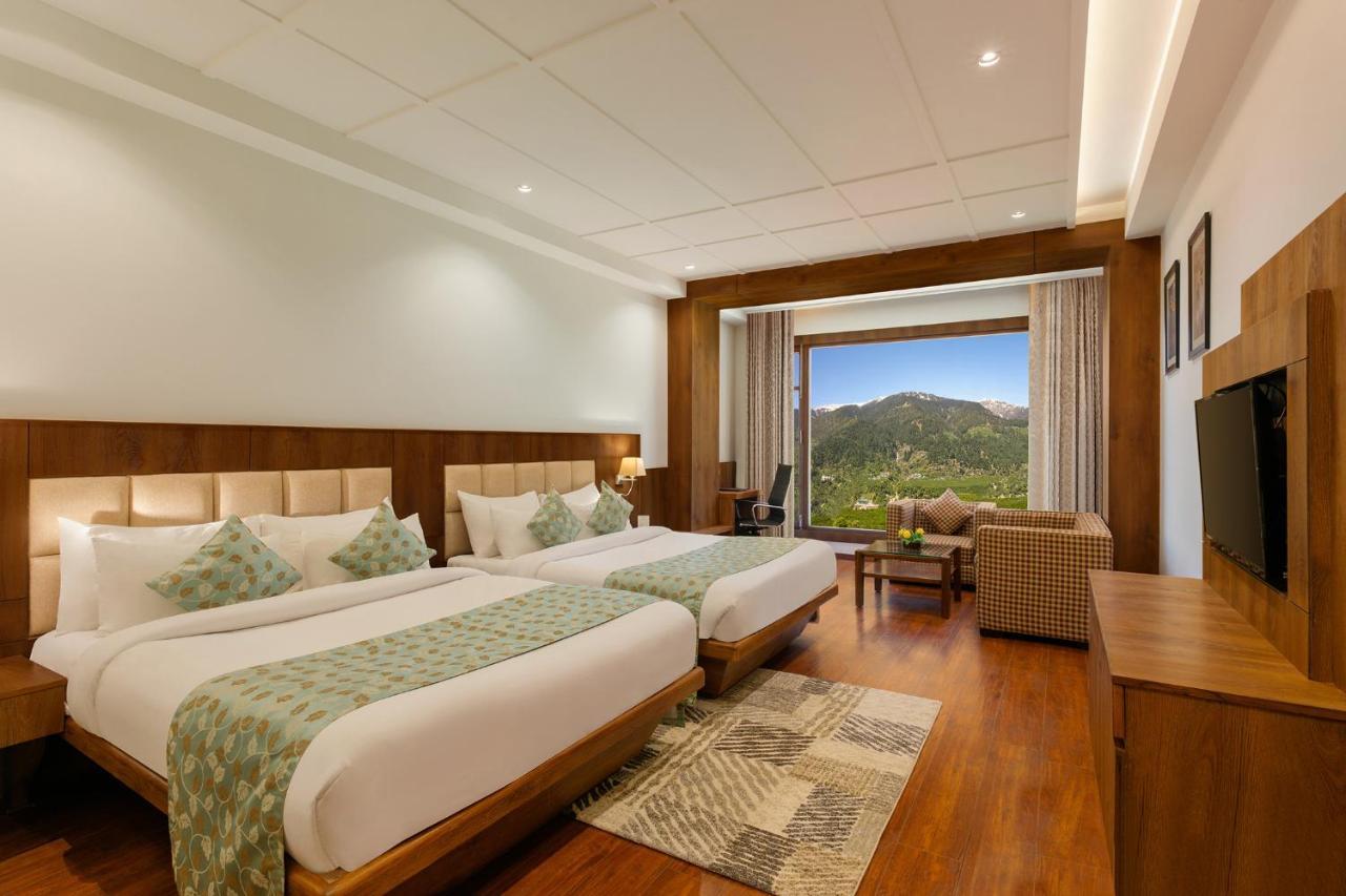 Premier Family Room with Valley View