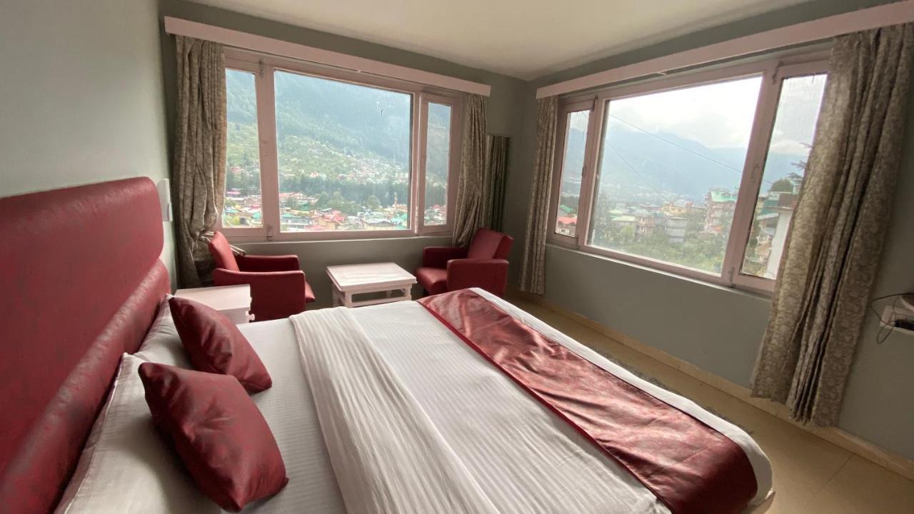 Double Room with Mountain View