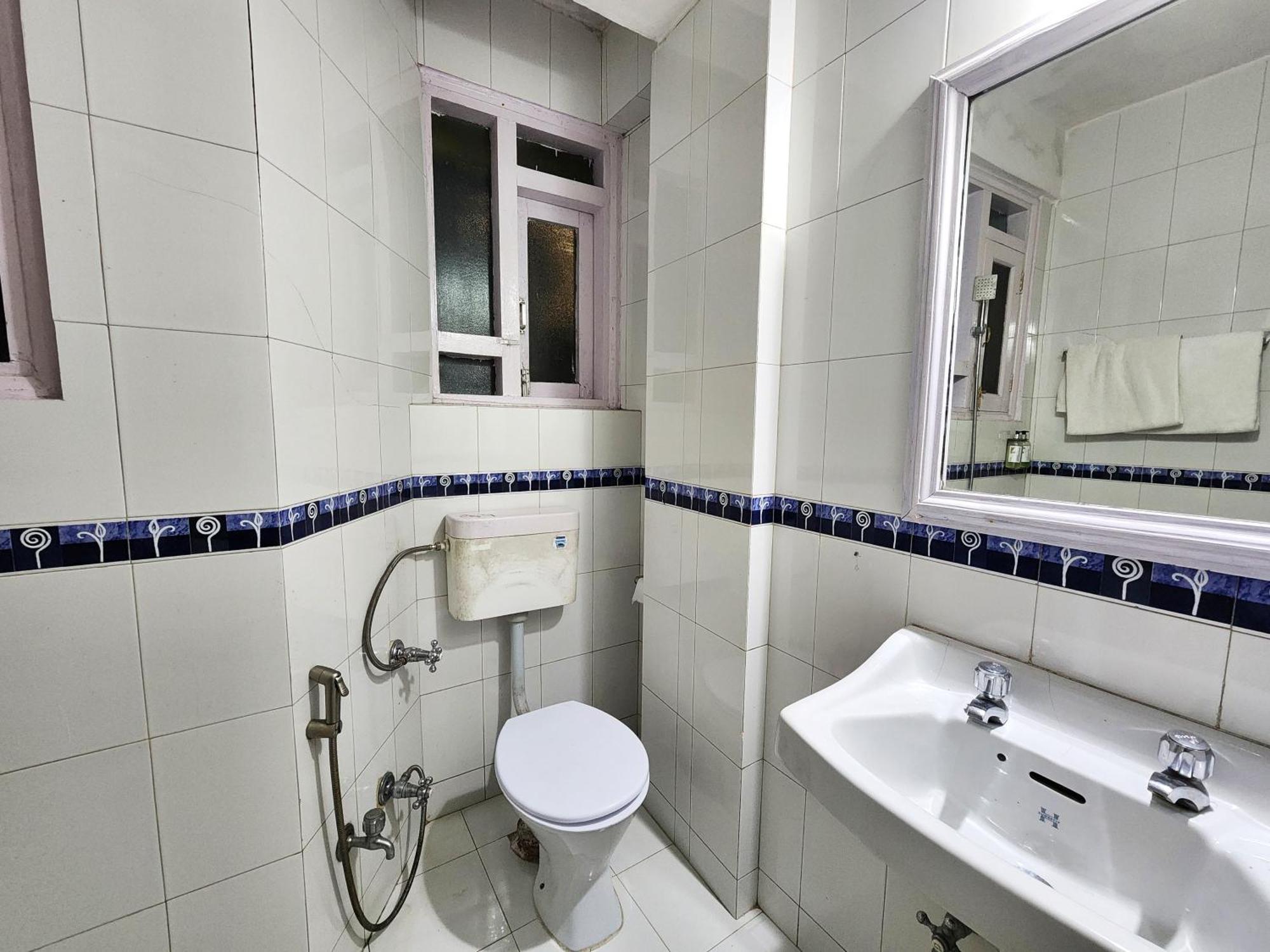 Standard Double Room,1524719104:JPEG