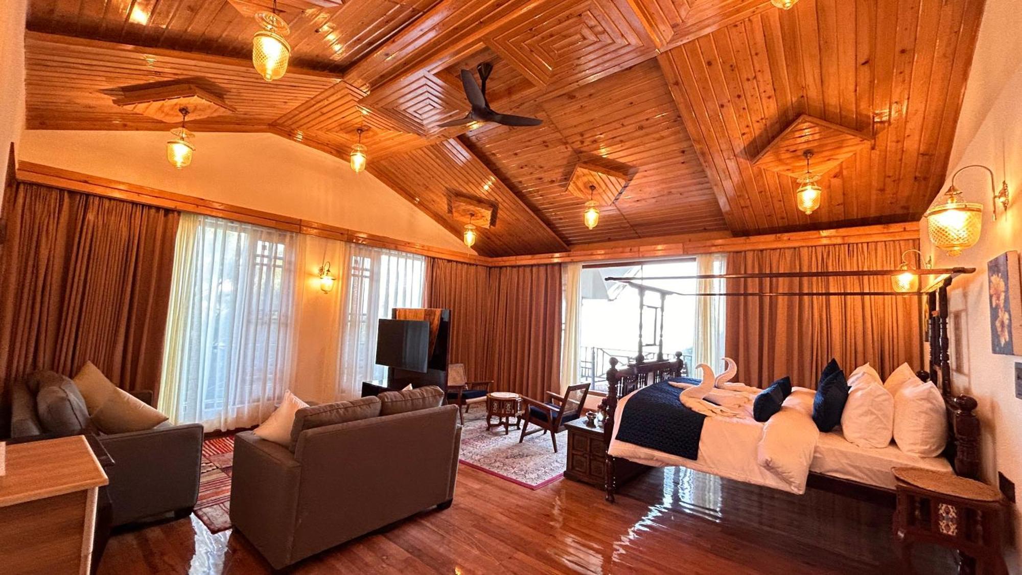 Suite with Mountain View,1540370080:JPEG