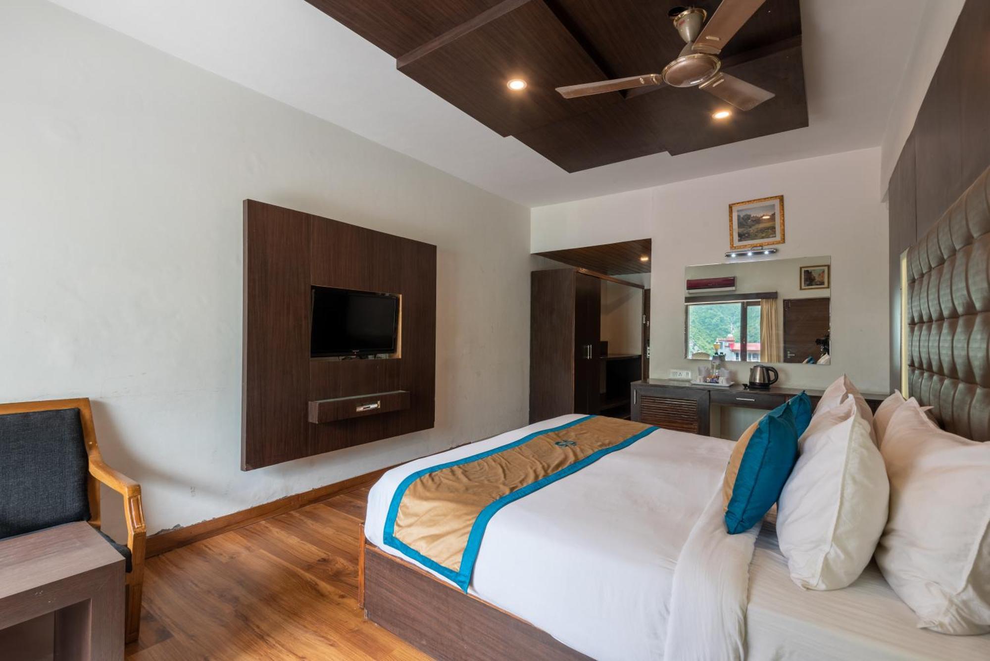 Premier Room
