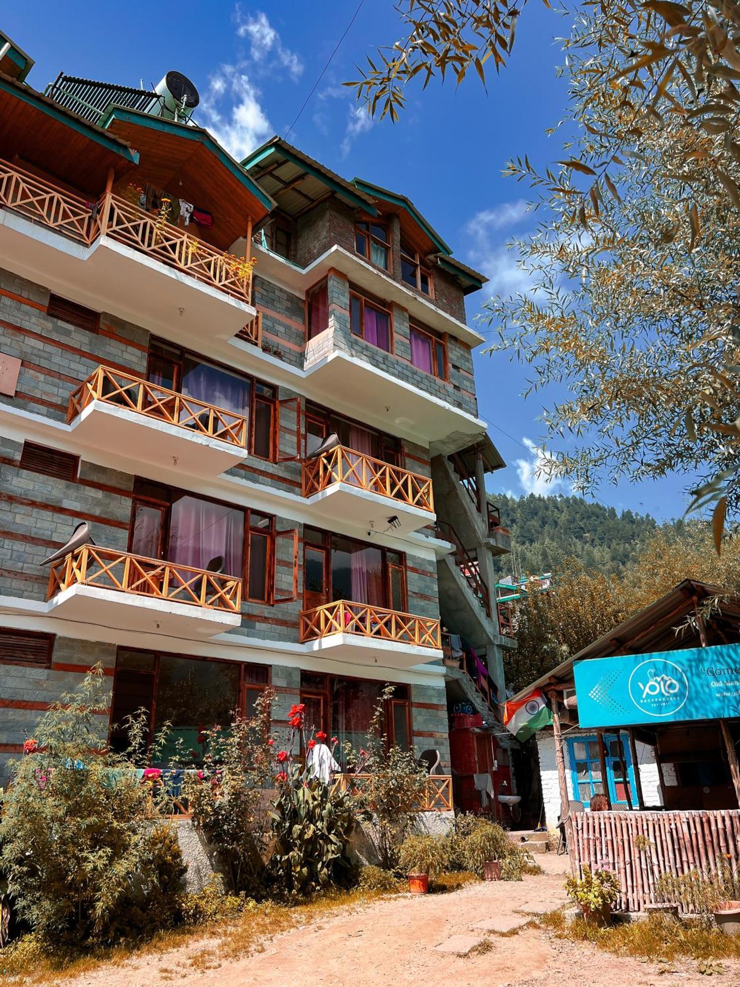 Deluxe Double or Twin Room with Mountain View,1614862089:JPEG