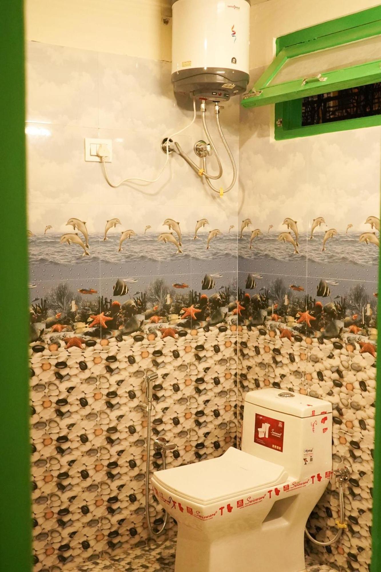 Deluxe Room,1658838004:JPEG