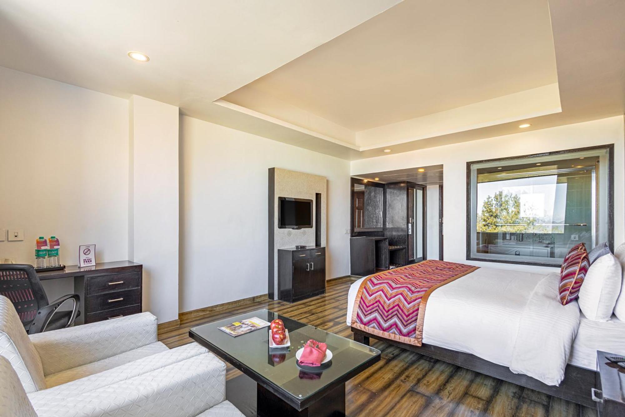 Valley View Room