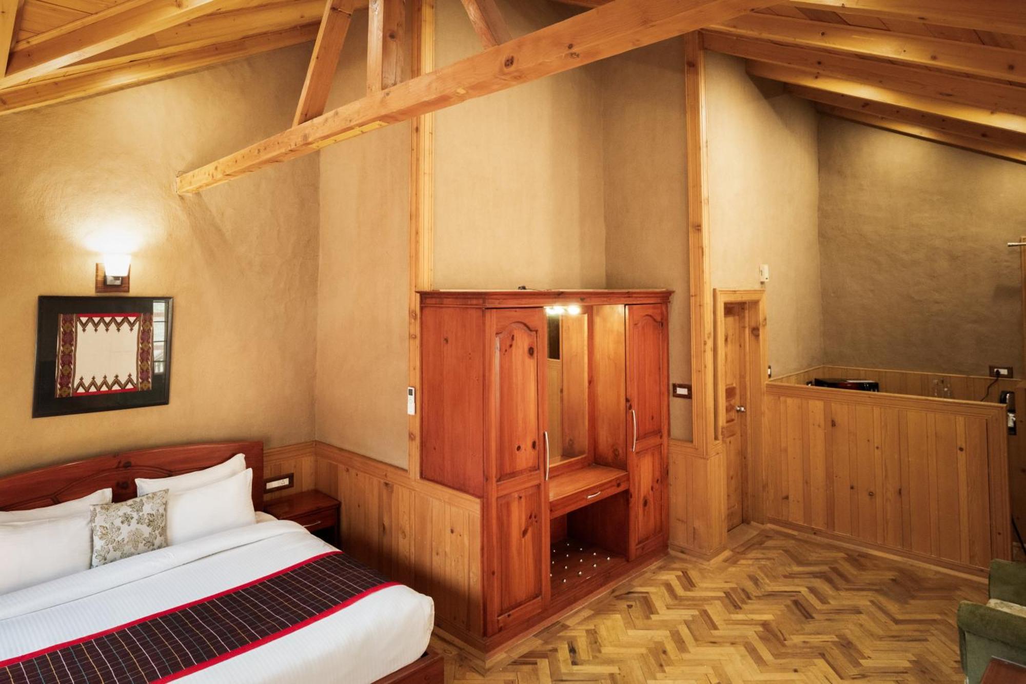 Superior King Room,1675854468:JPEG