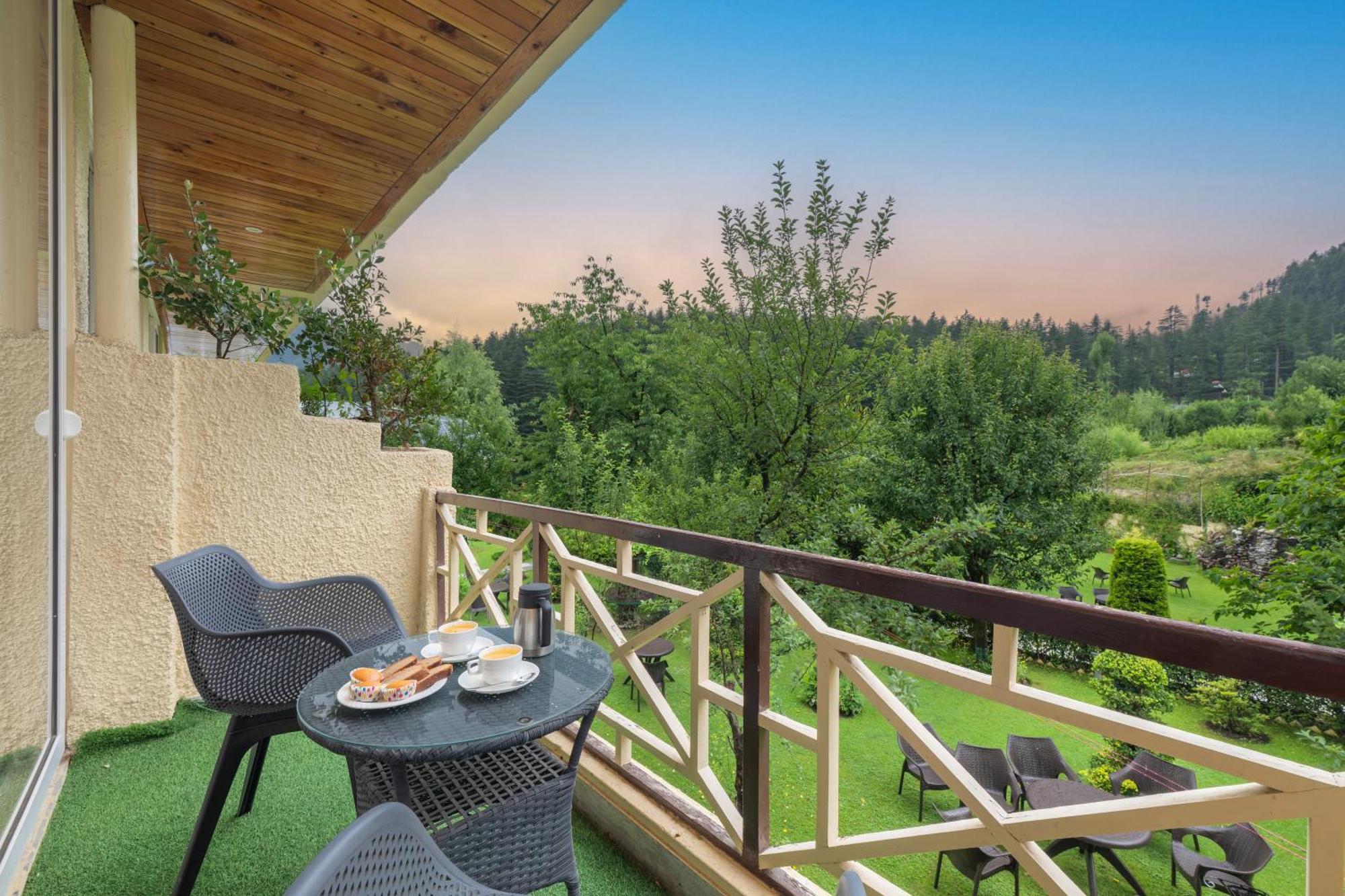 Deluxe Double Room with Balcony,1697947688:JPEG