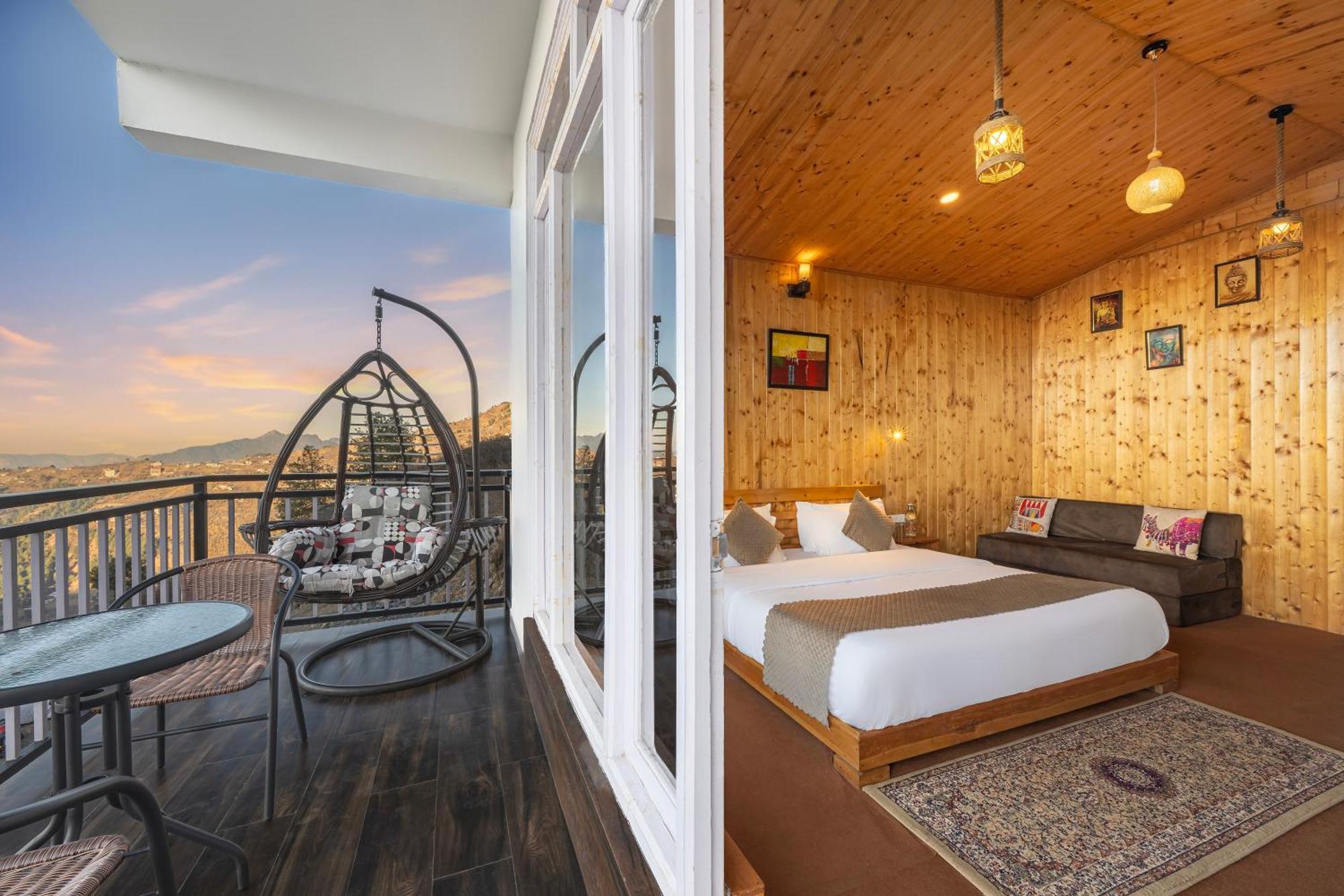 Superior Queen Room,1747161387:JPEG