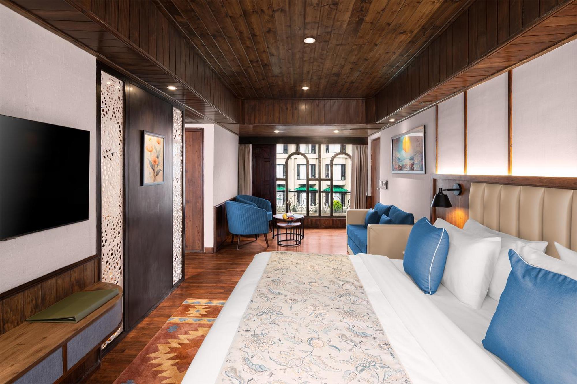 Luxury Suite