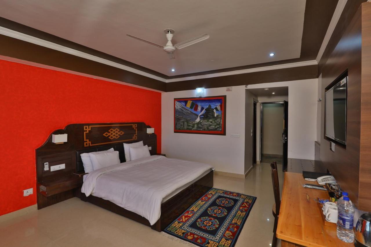 Royal Norbu Super Deluxe,1232688224:JPEG