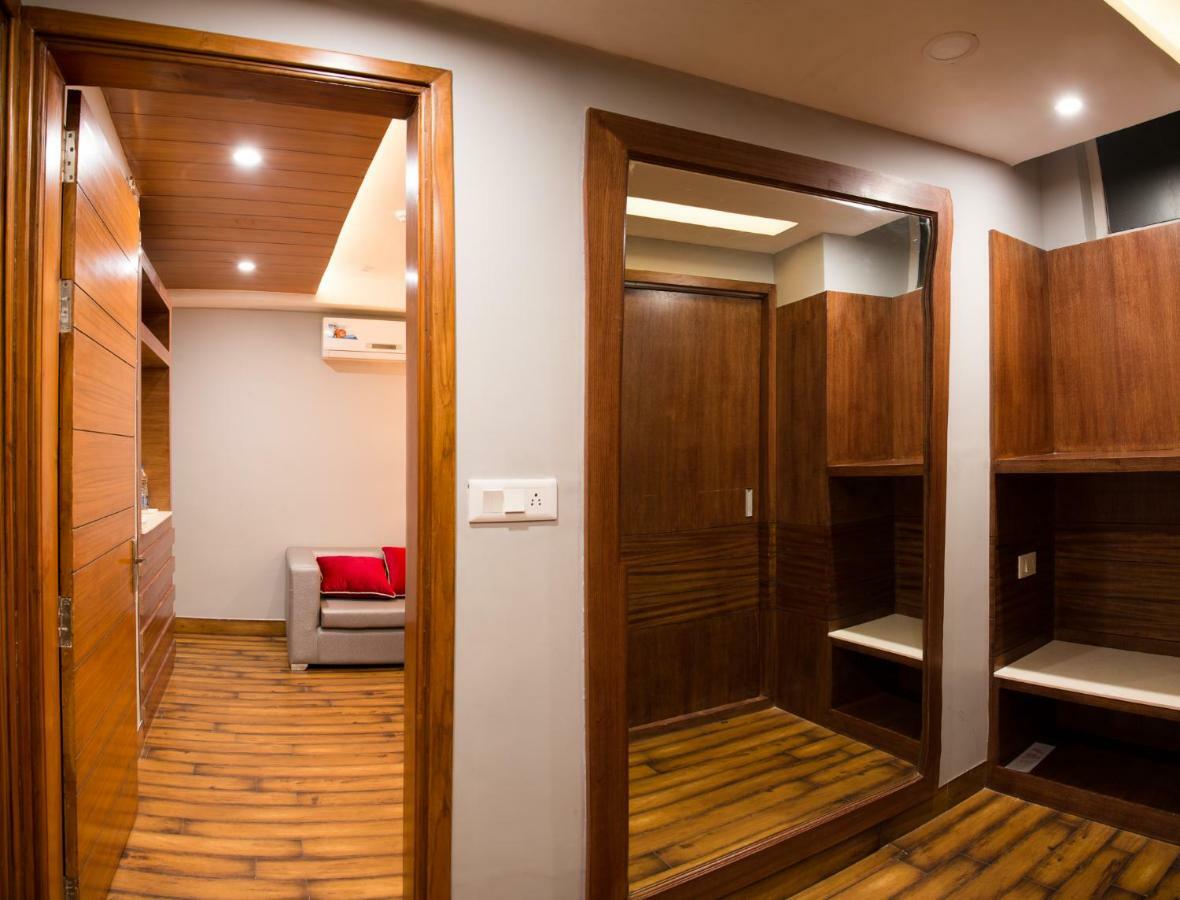 Presidential Suite,912604291:JPEG