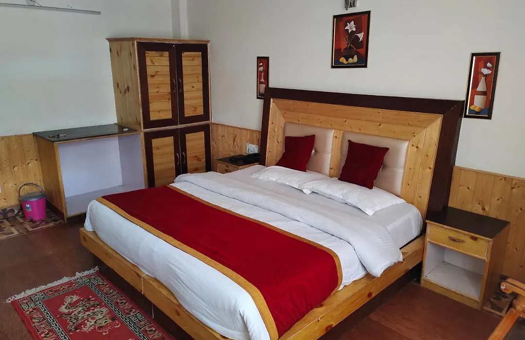 Him Homestay Hotel-1