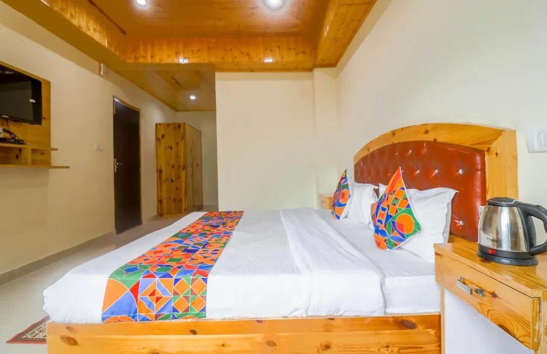 Fabhotel Castle Rock-1