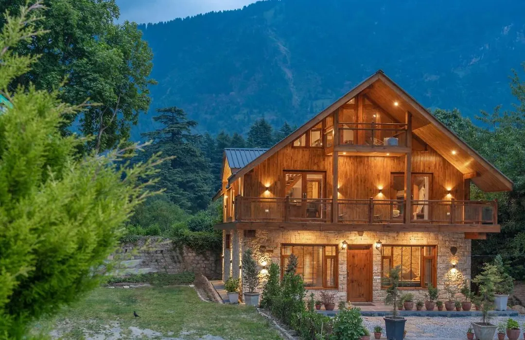 Stayvista At The Artisans' Chalet With Indoor Jacuzzi-1