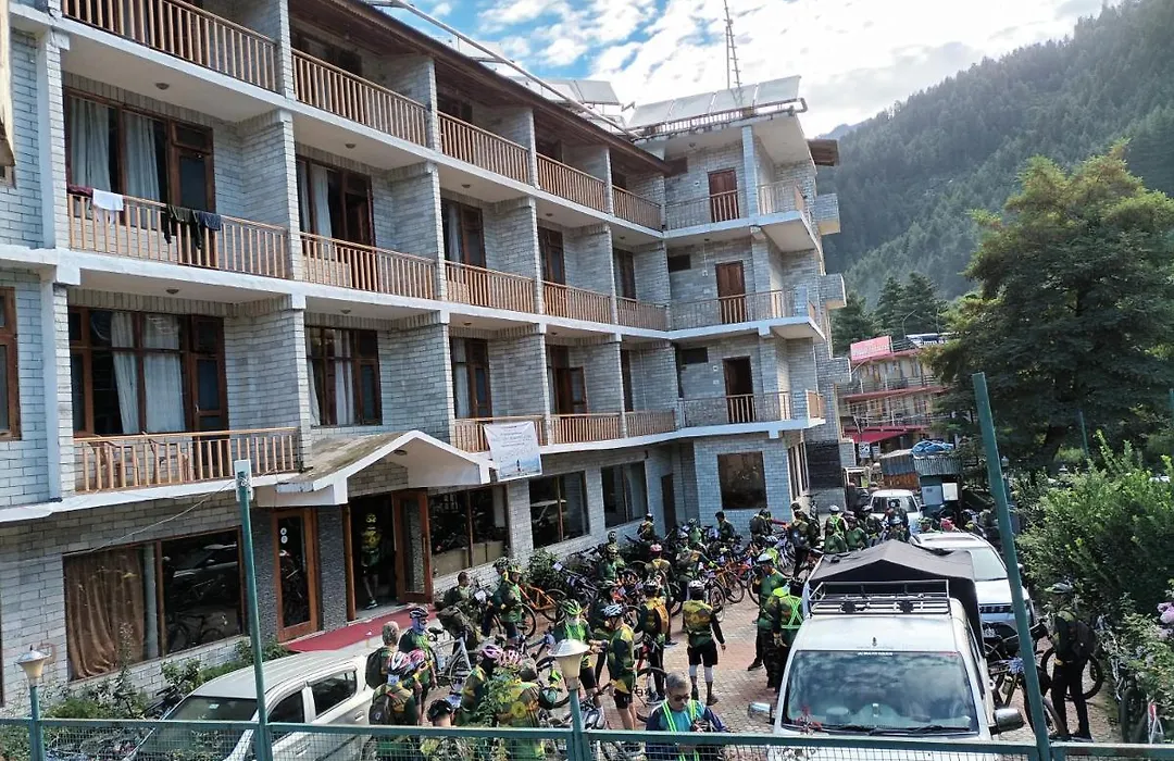 Sarthak Resorts-Reside In Nature With Best View, 9 Kms From Mall Road Manali-1