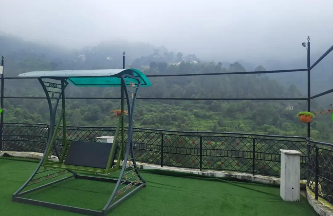 Hari Homestay Gaonguri Kasauli 2Bhk Veg Food-1
