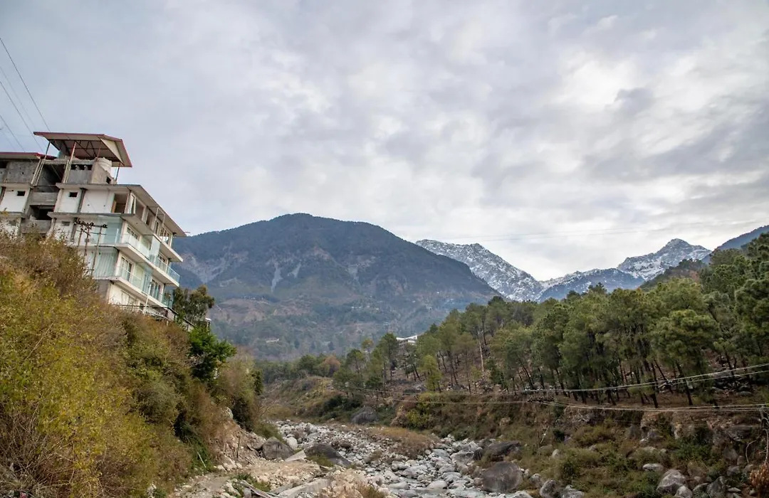 Manuni Inn - Riverside Resort-1
