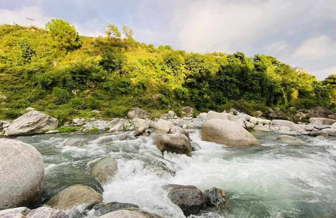 Luxury Rooms With Pool Dharamsala Lift 5G Free Parking-1