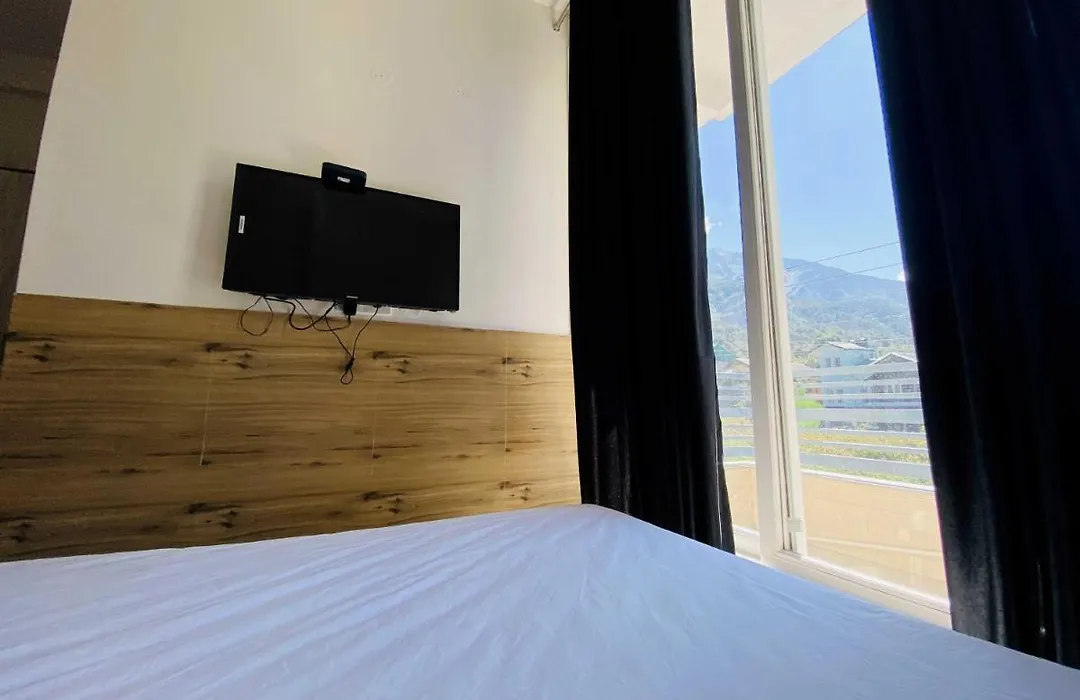 Oyo 70013 Stay Homes-1