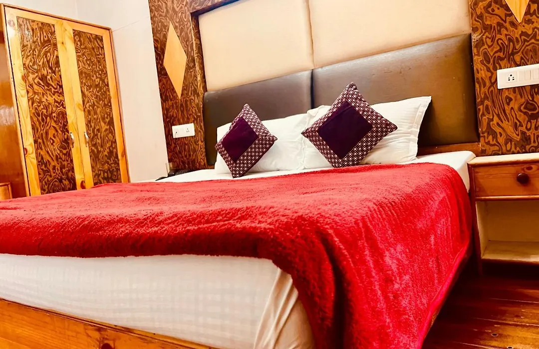 Hotel Solitaire Manali - A Few Steps From Mall Road-1