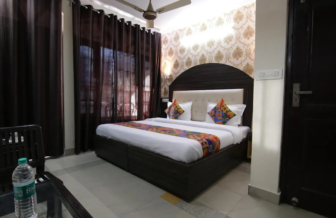 Hotel Raja'S Palace-1