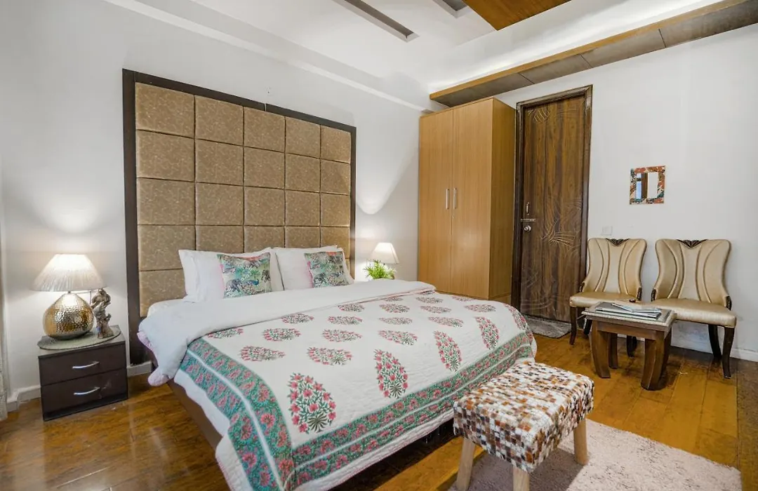 Saffronstays Jujurana House-1