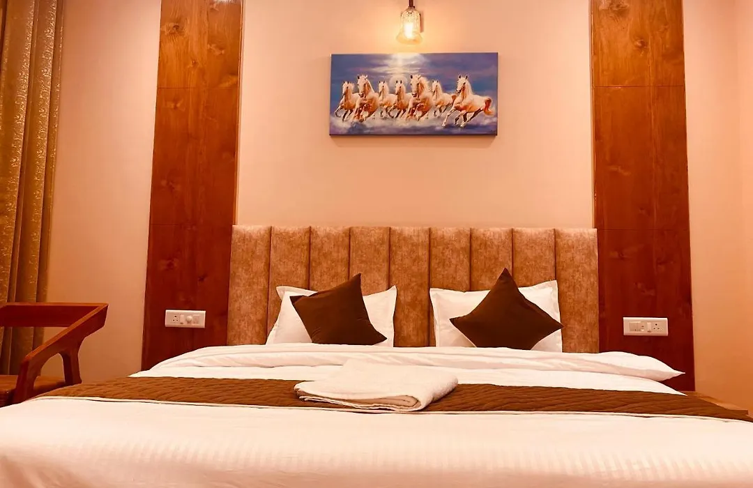 Hotel Shree Niketan-1