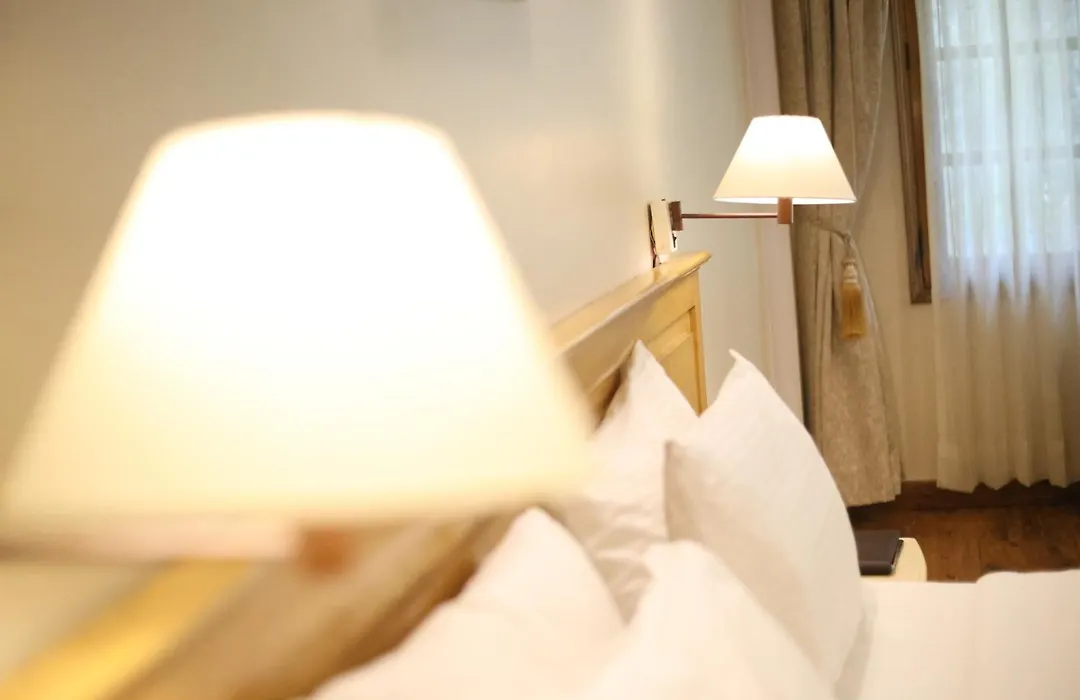 Hotel Willow Banks, Mall Road Shimla-1