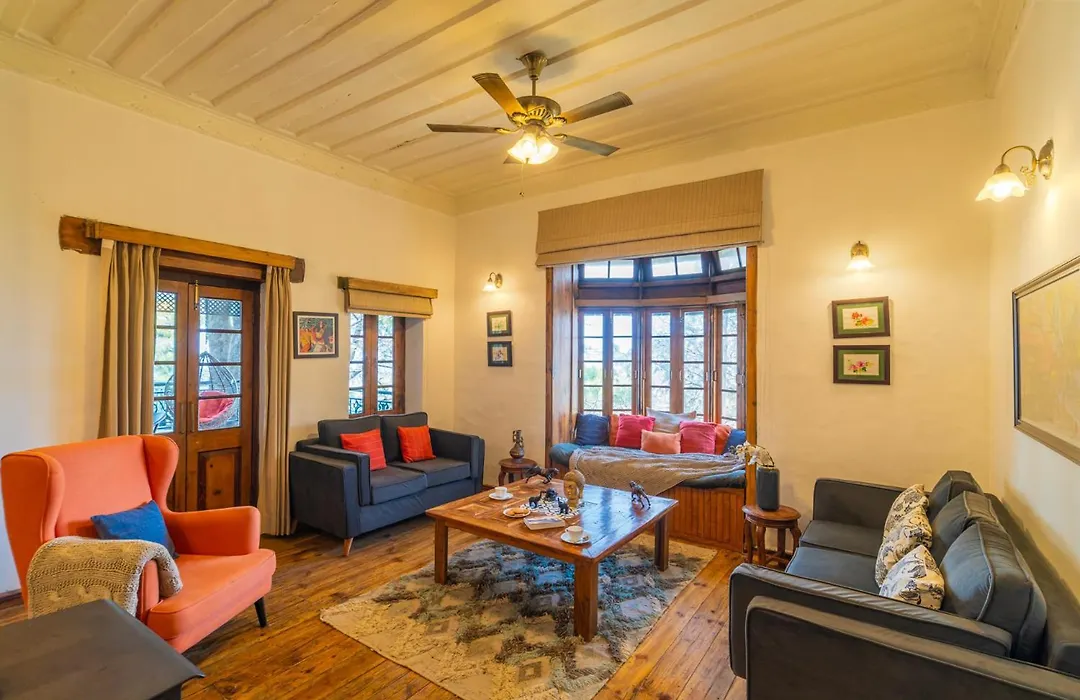 Stayvista At Paris Villa With Pvt Outdoor Heated Pool In Kasauli-1