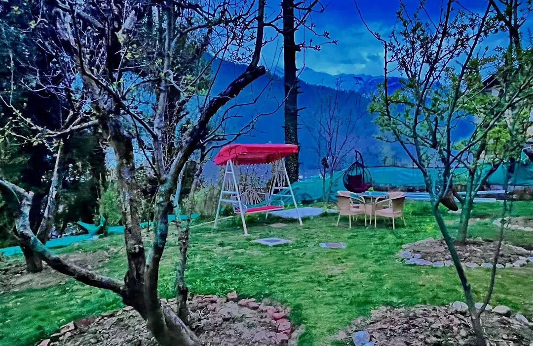 The Manu Emerald # Farmhouse # Top Selling Cottage In Manali # Peaceful Heritage Cozy Stay # Lawn With Bonfire # Most Awarded-1
