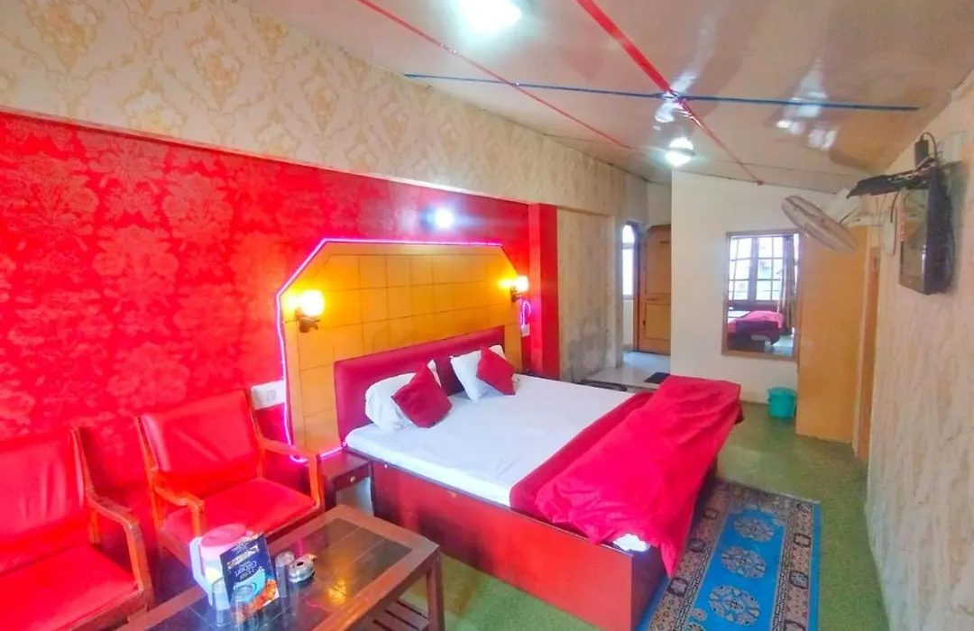 Hotel Gilbert Mountain View-1