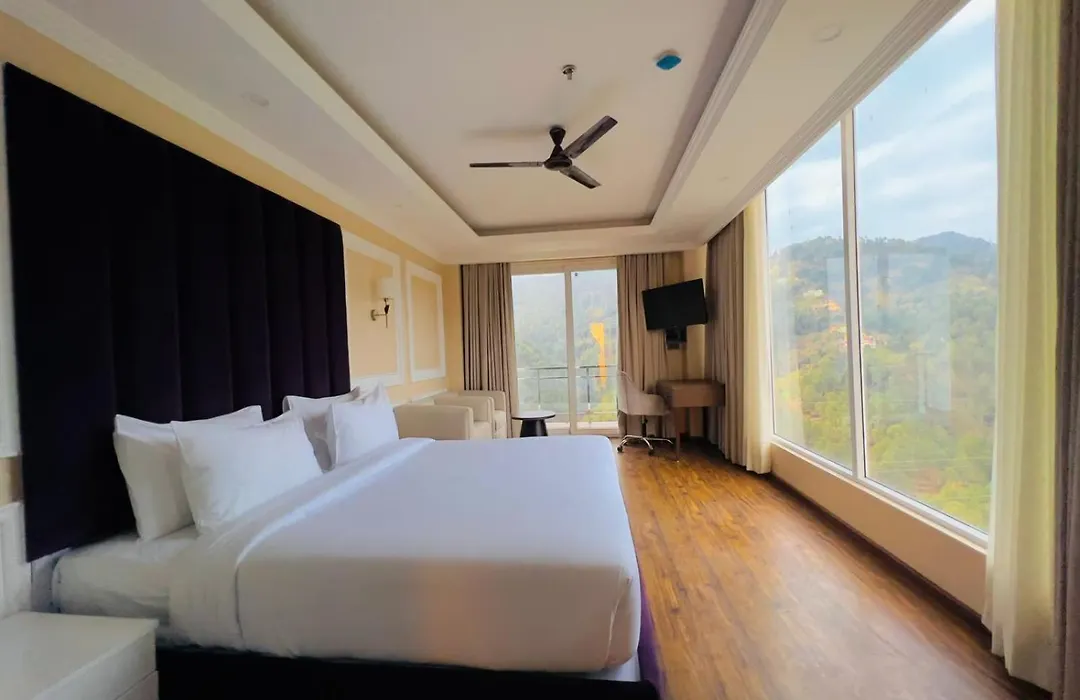 Claret Inn & Suites - Dalhousie-1
