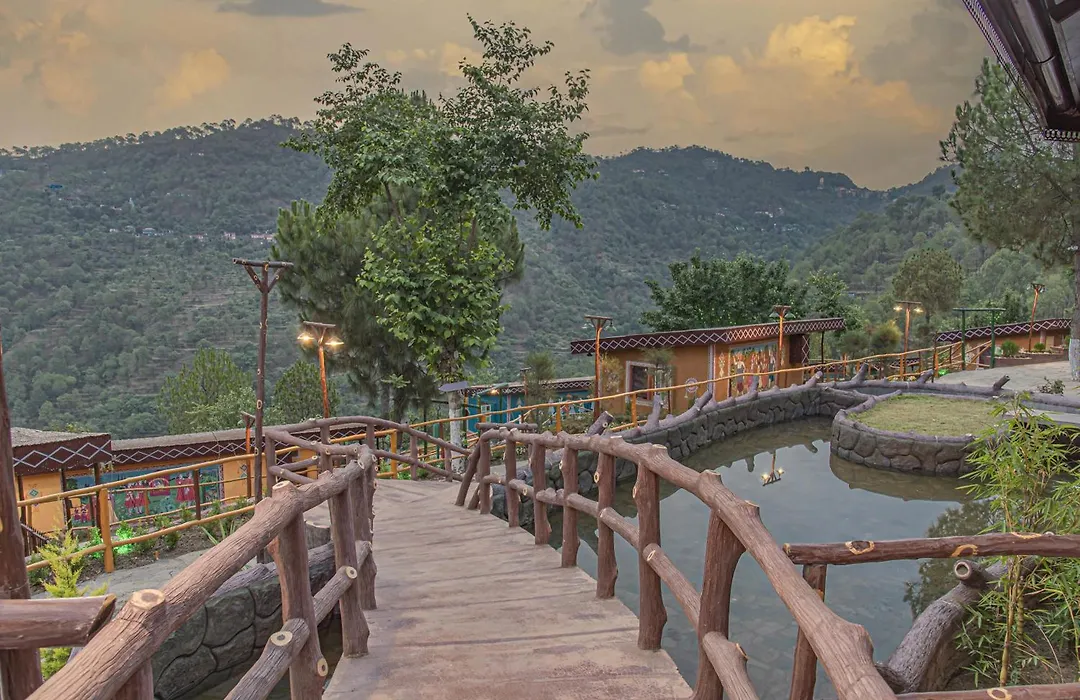 A Kasauli Ggaon By Echor-1