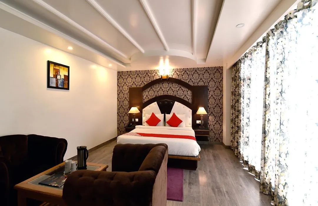 Oyo 13091 Manali Grand-1