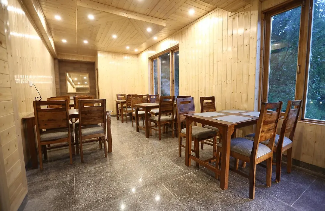 Oyo 14858 Seven Hills-1