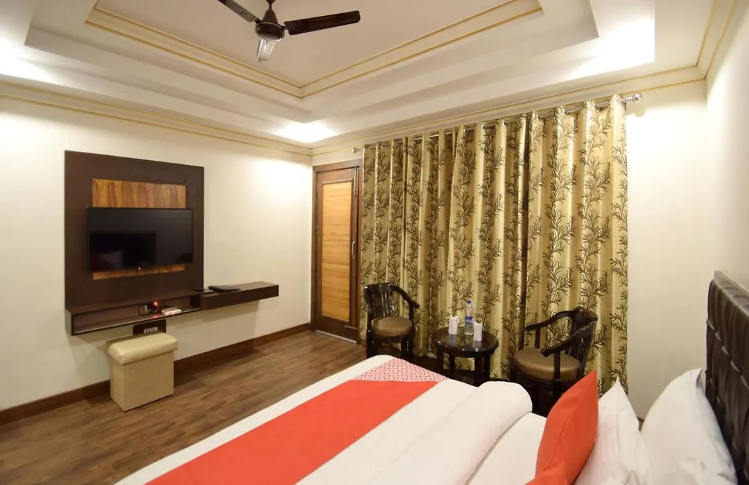 Oyo 12072 Lifestyle Manali-1