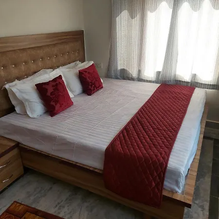 Hari Homestay Gaonguri Kasauli 2Bhk Veg Food-3