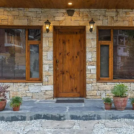 Stayvista At The Artisans' Chalet With Indoor Jacuzzi-2