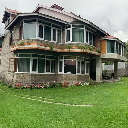 The Red House-2