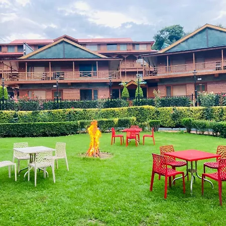Snow Palm Resort, Manali-2