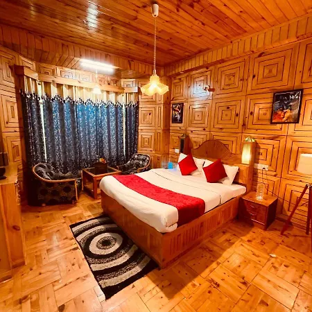 Woods Villa- A Luxury Mountains View Cottages-2