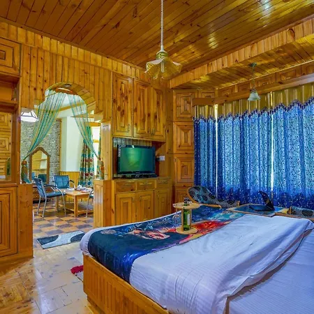 Ram Cottage, Manali - Property Of The Year-2