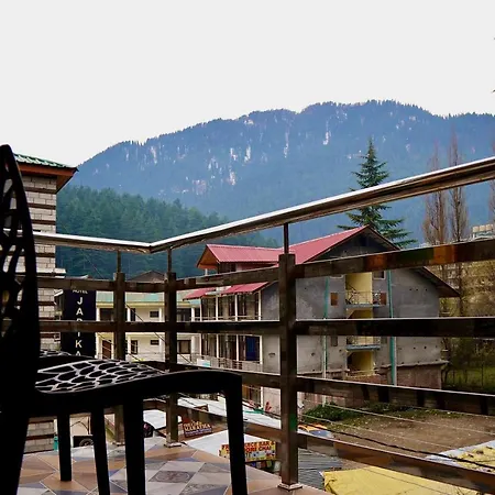 North Deodar Avenue, Manali-3