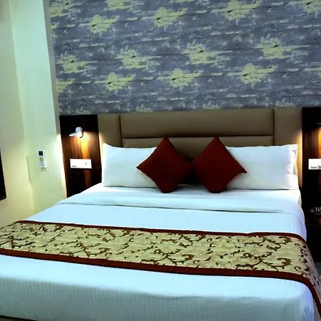 Royal Suites By Park Tree, Chakki Mor-2