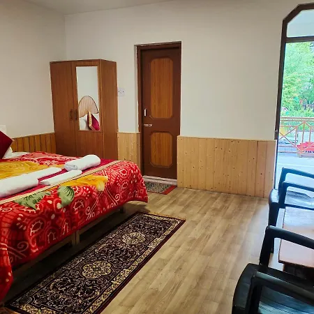 Giriraj Guest House-2