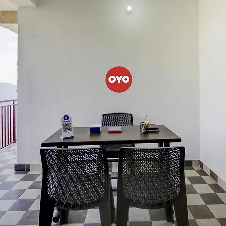 Oyo Flagship Sharma Home Stay-2