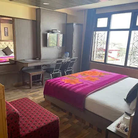 Hotel Valley Crown Shiimla-3