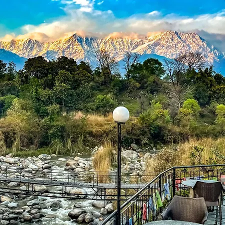 Prakriti Aalay - Riverside Mountain View Boutique Eco Resort-3